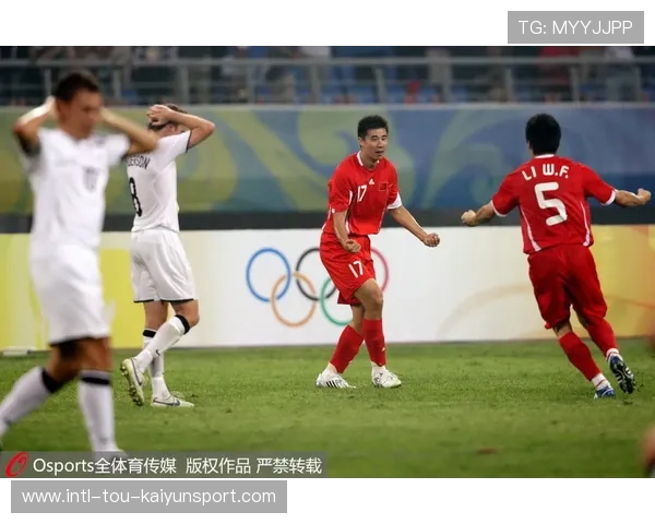 董方卓力挺徐彬！U23铁腰征战英超蓄势待发，足球董方卓